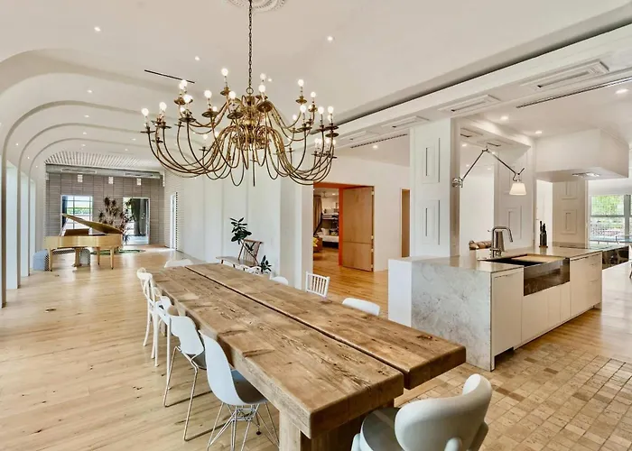Breathtaking Mansion - Indoor Pickleball & Holiday home Phoenix