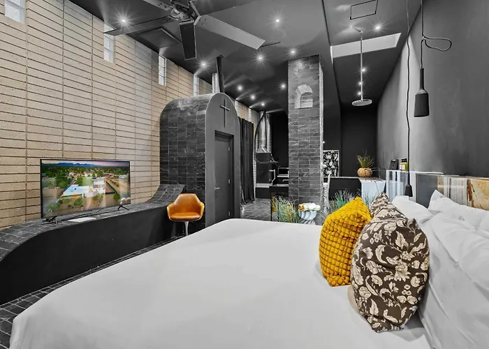 Breathtaking Mansion - Indoor Pickleball & *