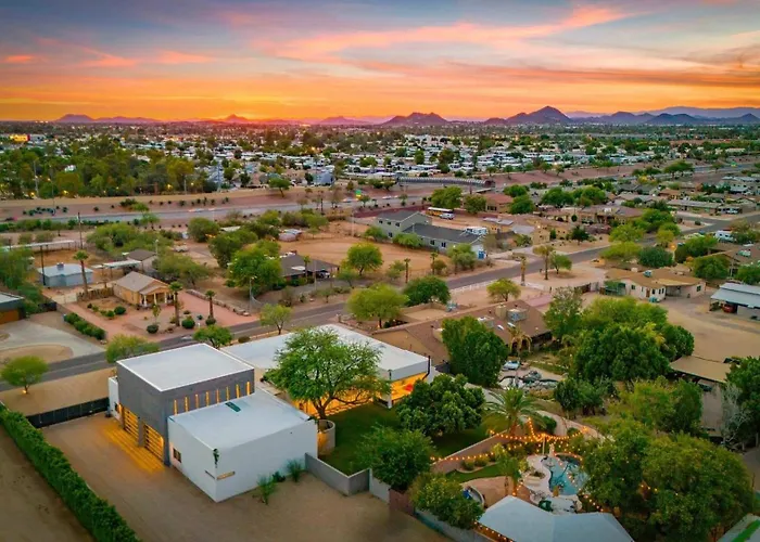 Breathtaking Mansion - Indoor Pickleball & Phoenix